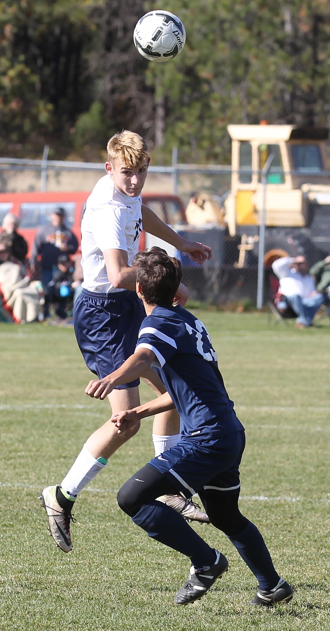 JASON ELLIOTT/Press
Timberlake sophomore Michael Simpson plays the ball into the midfield during the first half of the 3A District 1-2 boys soccer championship at Sunrise Rotary Field in Rathdrum.