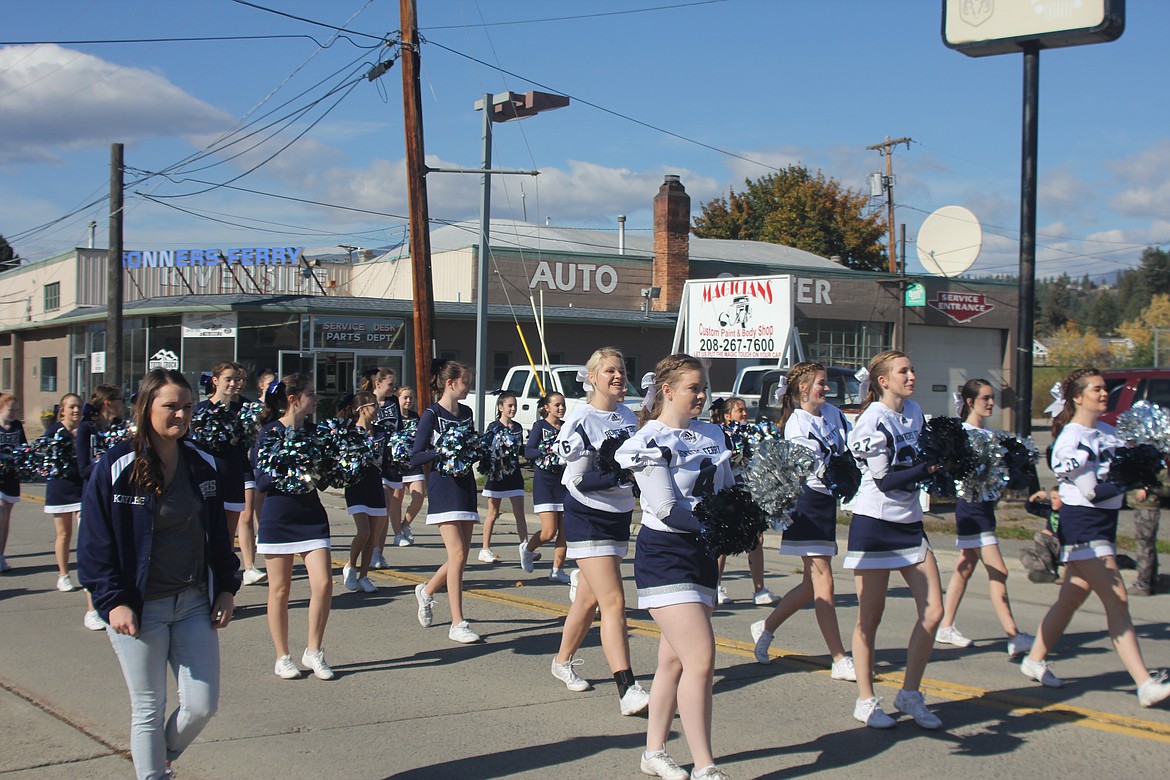 Photo by TANNA YEOUMANS
The Badgers cheerleading teams.