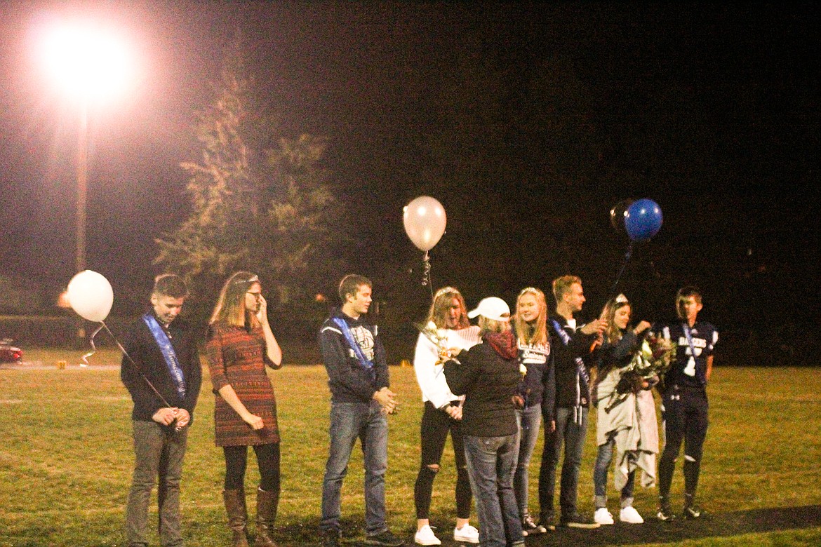 Photo by TANNA YEOUMANS
2108 Homecoming Royalty: Eathan Hubbard, Leah Webster, Holly Ansley, Hayden Stockton, Julia Cummings, Ben Tompkins, Felisha Elliston, and Kenny Branson.