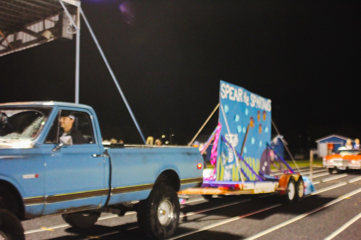 Photo by TANNA YEOUMANS
The Homecoming floats paraded in front of the stands during the 2018 Homecoming football game.