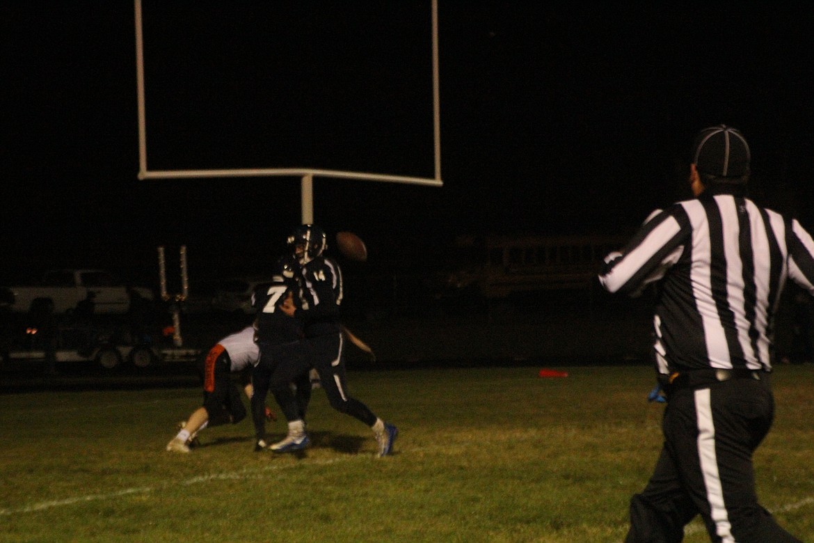 Photo by TANNA YEOUMANS
Kenny Branson defends Ty Bateman during a touchdown try.