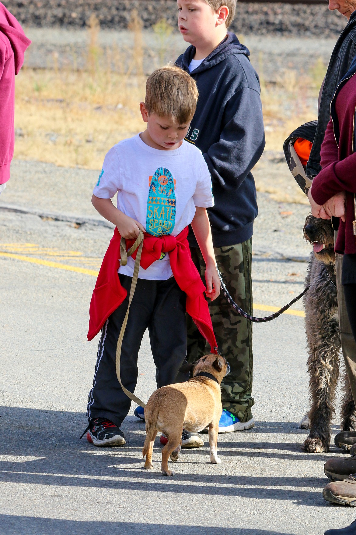 Photo by MANDI BATEMAN
All ages attended the fallen firefighter memorial.