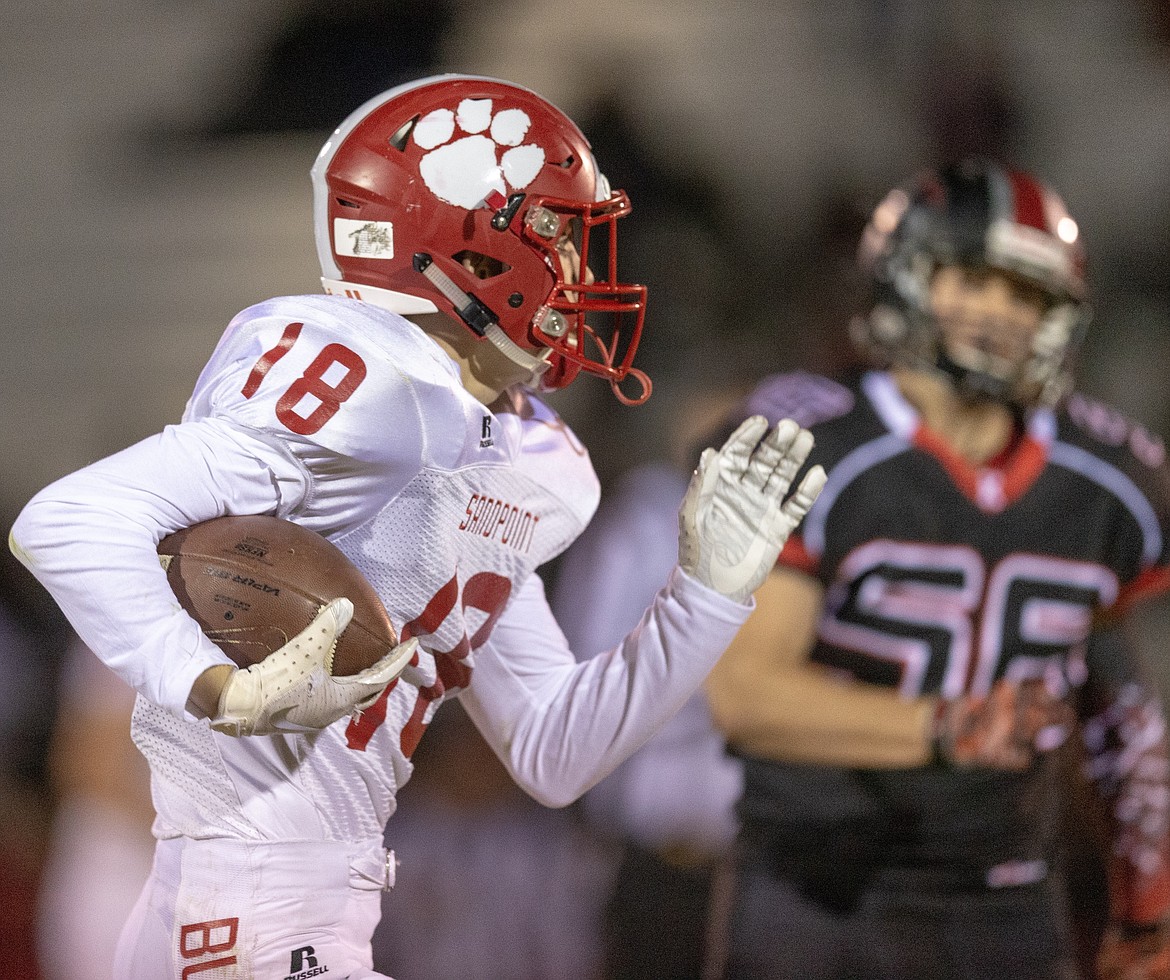 (Photo by JASON DUCHOW PHOTOGRAPHY)
Senior Parker Coon was a bright spot in defeat, gaining 44 yards on a pair of reverses in a game where big plays were scarce for the Bulldogs.