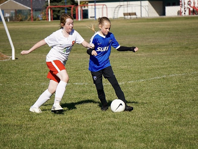 Courtesy photo
Dani Todd, left, scored two goals as the Thorns &#146;07 Girls White soccer team defeated EC Surf 3-0 on Saturday.