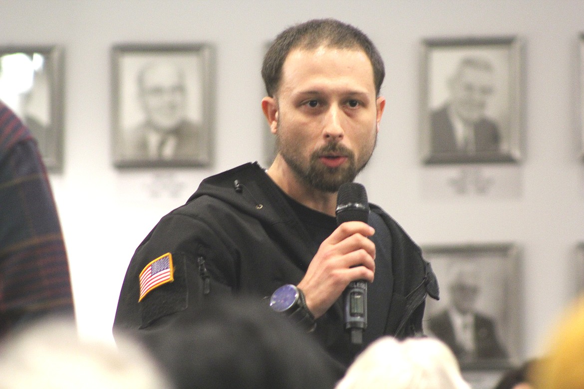 Richard Byrd/Columbia Basin Herald
A local homeless man speaks during Tuesday evening&#146;s forum.