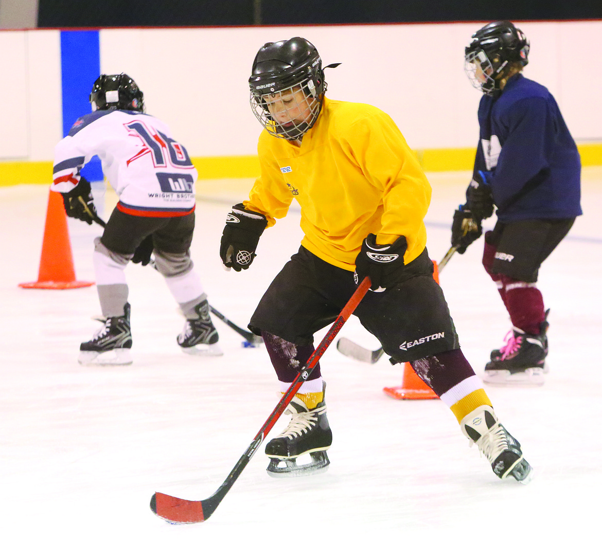 Connor Vanderweyst/Columbia Basin Herald
The Moses Lake Youth Hockey Association opened practice Tuesday night.