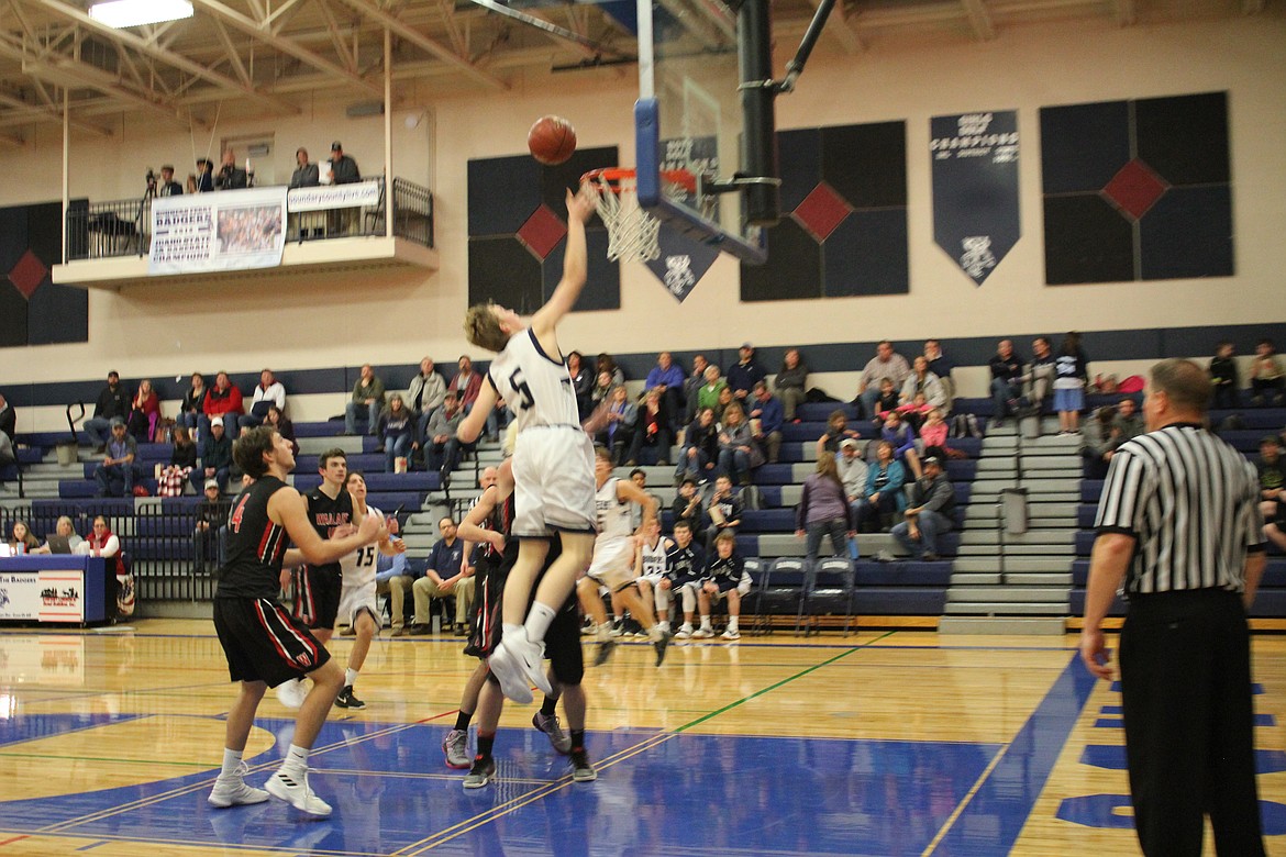 Photo by TANNA YEOUMANS
Seth Bateman got some air shooting for a score.