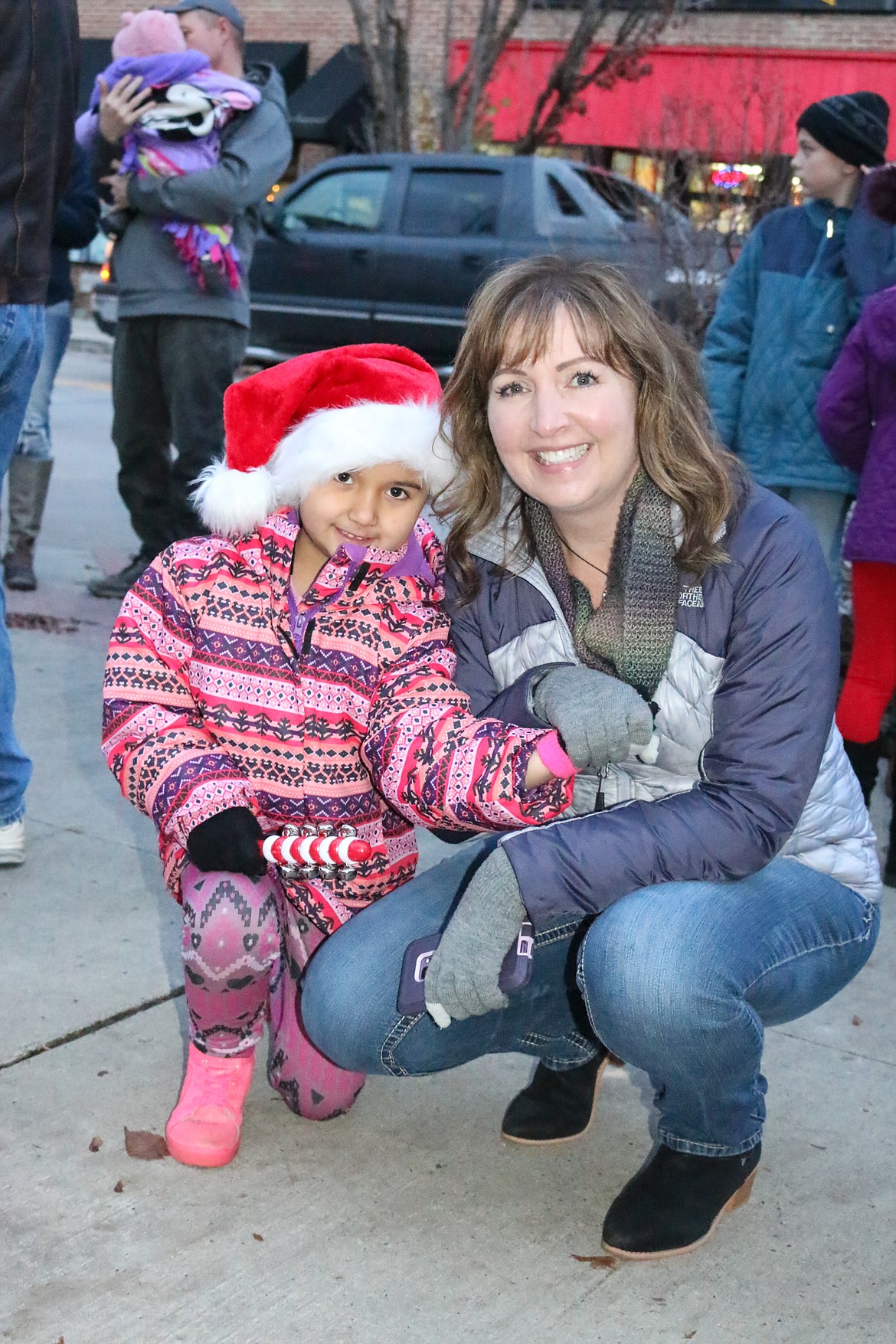 Photo by MANDI BATEMAN
Stacey Frederickson waits for Santa to arrive with her granddaughter, McKenzie.