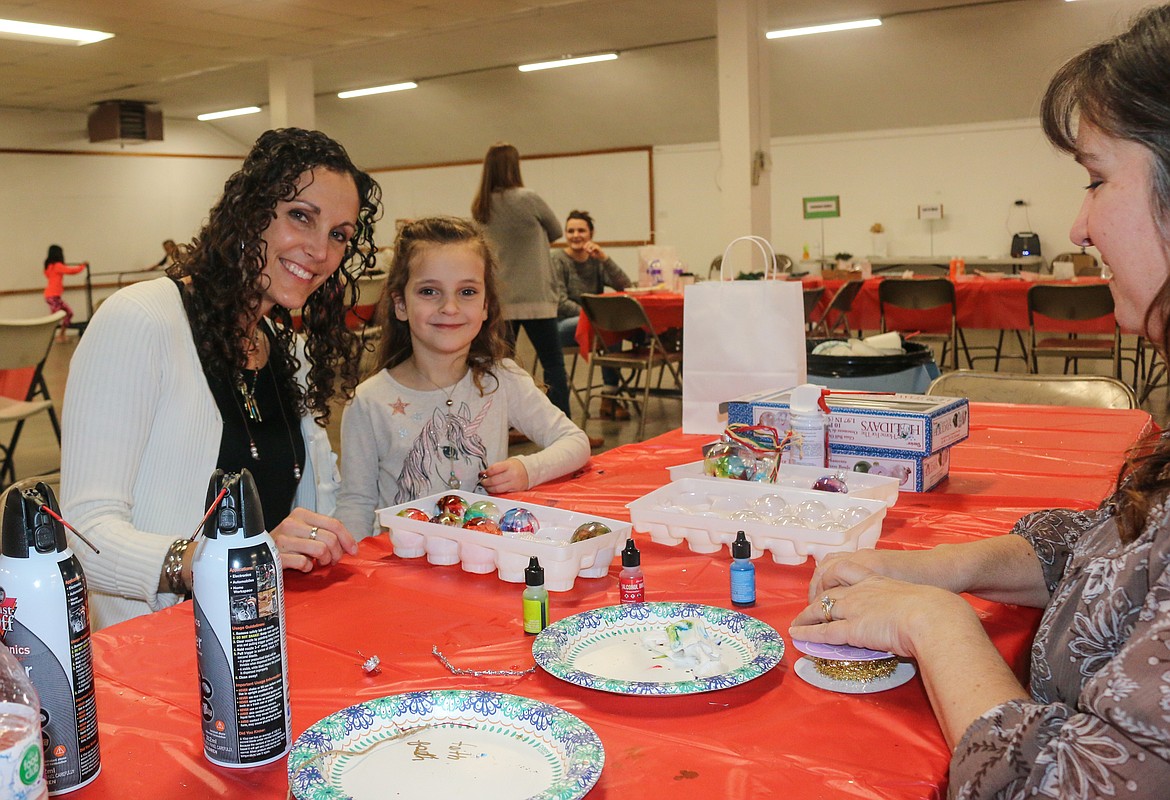 Photos by MANDI BATEMAN
There were several different crafting projects for women and children to make during the CREATE (Craft. Relax. Enjoy. Accomplish. Talk. Eat.) event on Saturday at the Boundary County Fairgrounds.