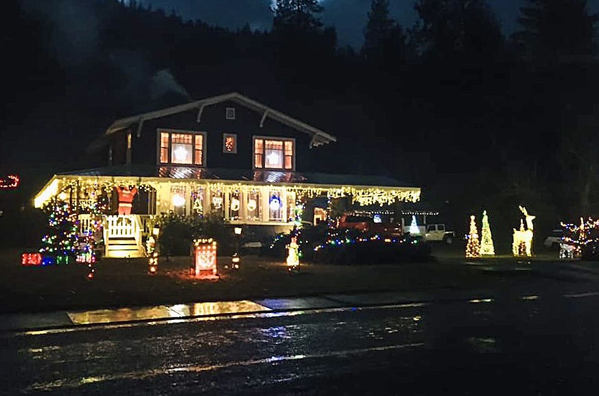 Rick and Nancee Tallmadge won the People's Choice award in Troy's Christmas Light Contest this year. (Courtesy photo)