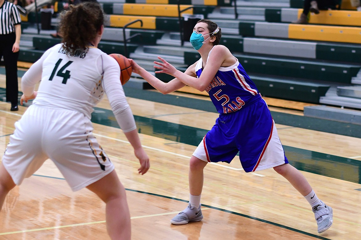 Kimberly Peacock saw her first game action Thursday since being diagnosed with cancer in the summer of 2017. (Jeremy Weber photo)