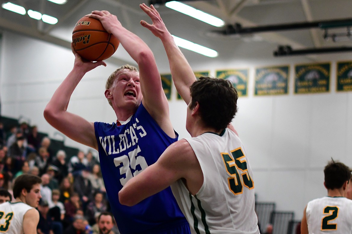 Sam Hovde takes a shot on the post against the Bulldogs Thursday. (Jeremy Weber photo)