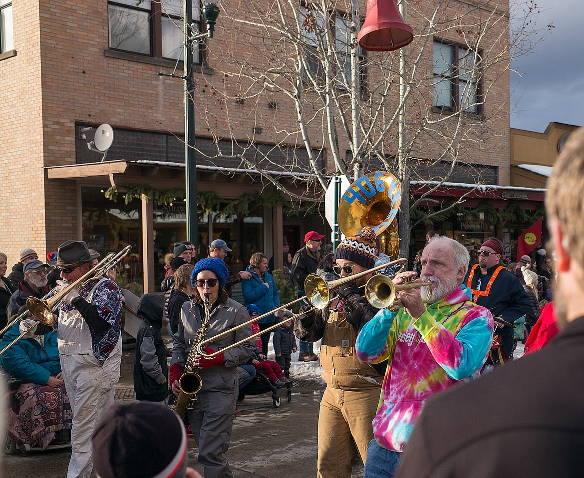 A band plays.