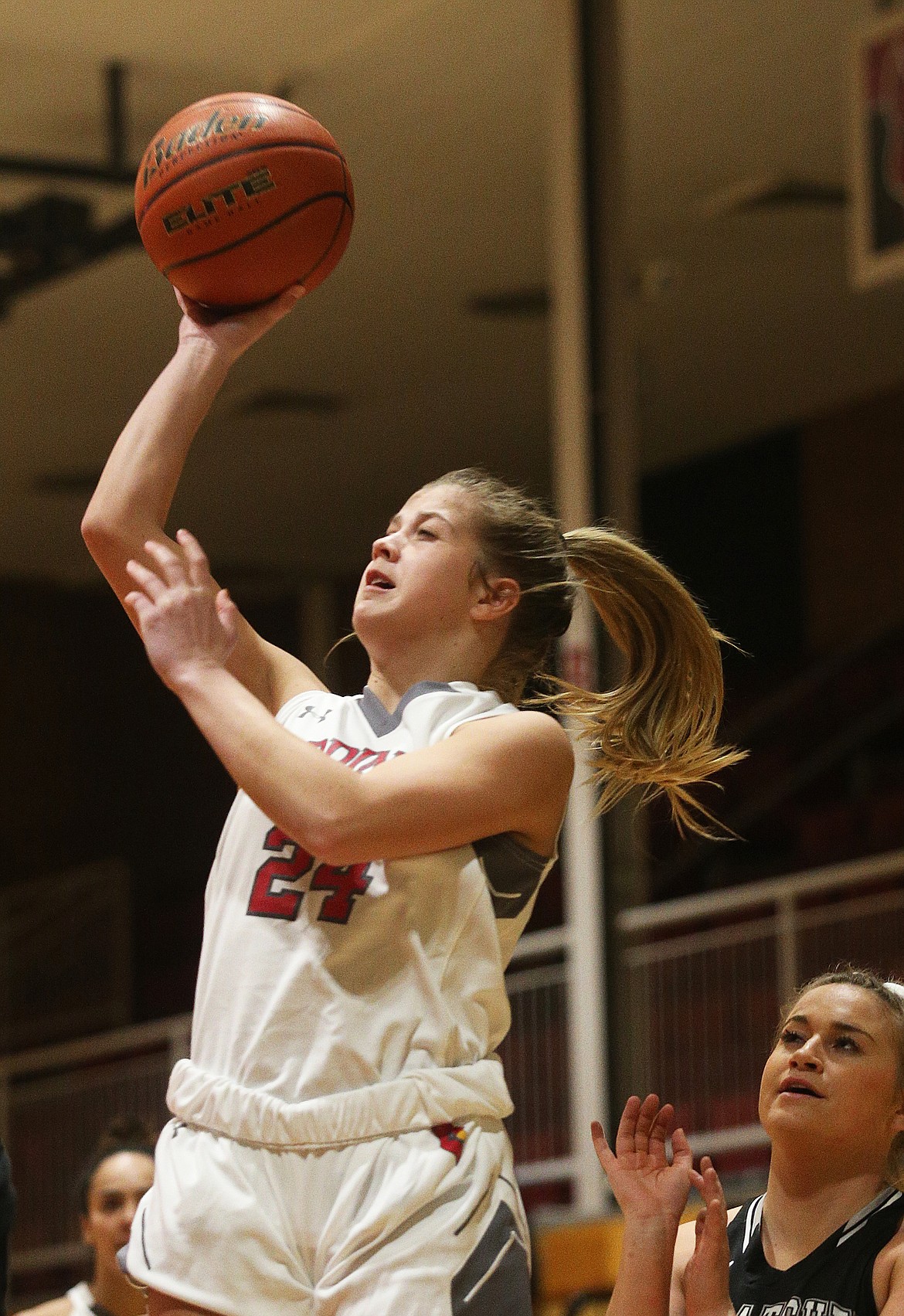 Alex Carlton shoots a two in a game against Wenatchee Valley College Wednesday night at NIC. (LOREN BENOIT/Press)