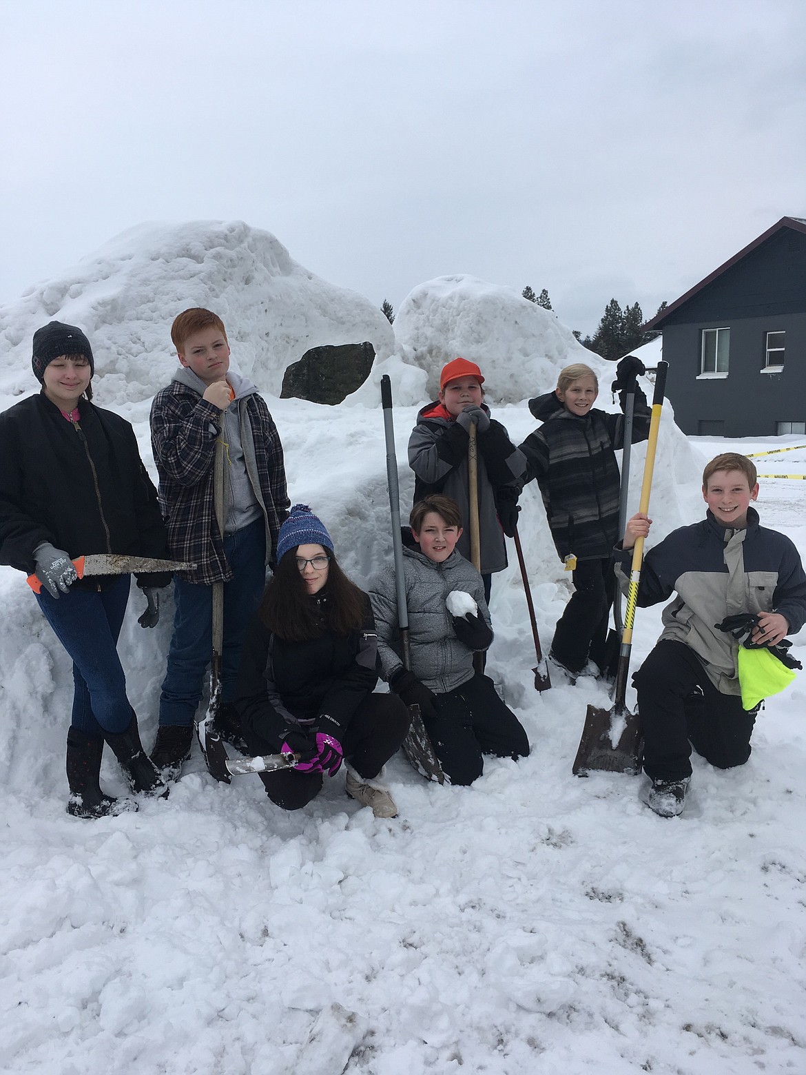 Courtesy photos
Boundary County Middle School art class students assisted with the sculpture once again this year.