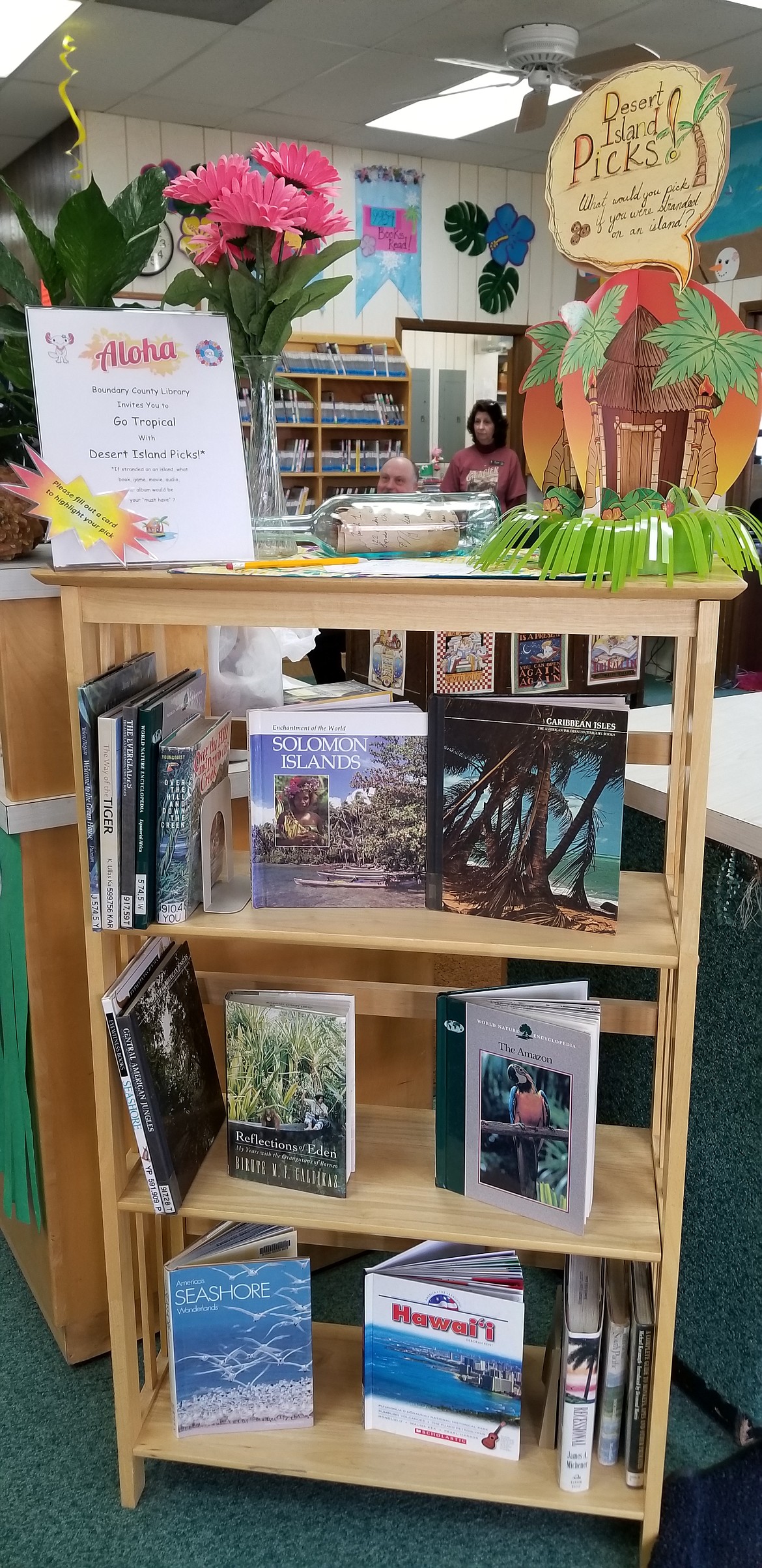 Photo by MANDI BATEMAN
Desert Island Picks at the Boundary County Library.