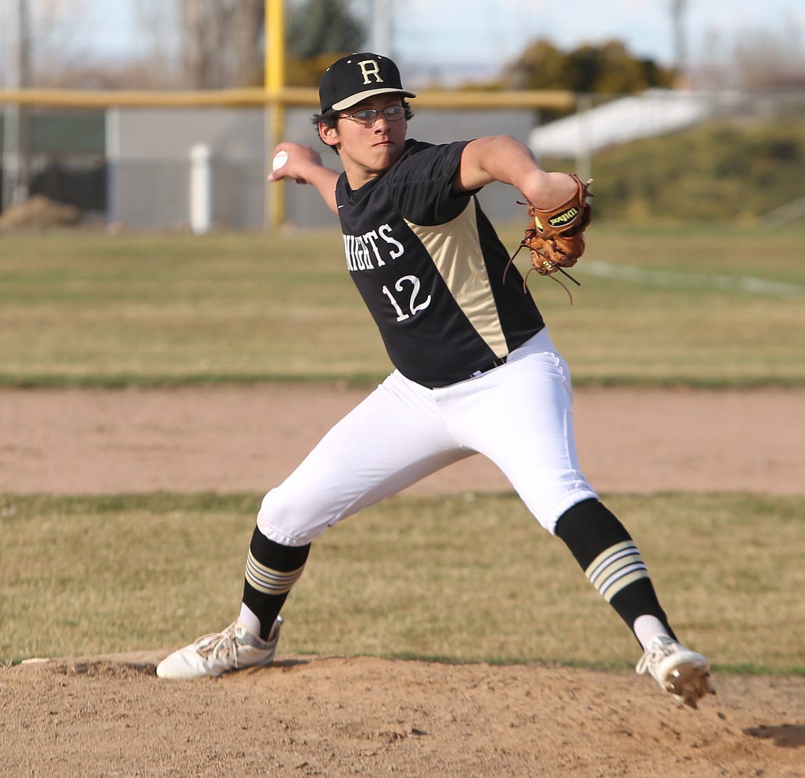 Connor Vanderweyst/Sun Tribune
Royal starting pitcher Kevin Reyes delivers to the plate against Warden.