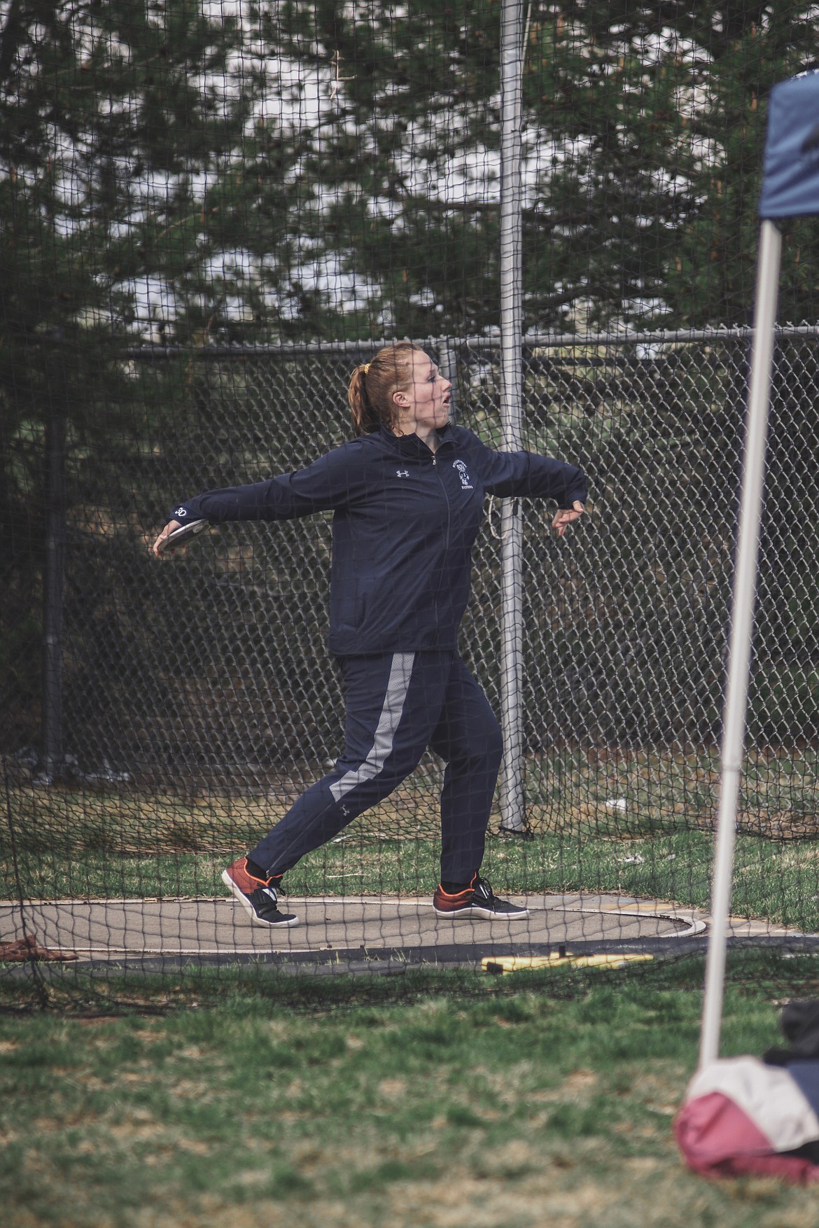 Photo by LEVI BONNELL 
Victoria Rae throwing the disc in the Discus game.