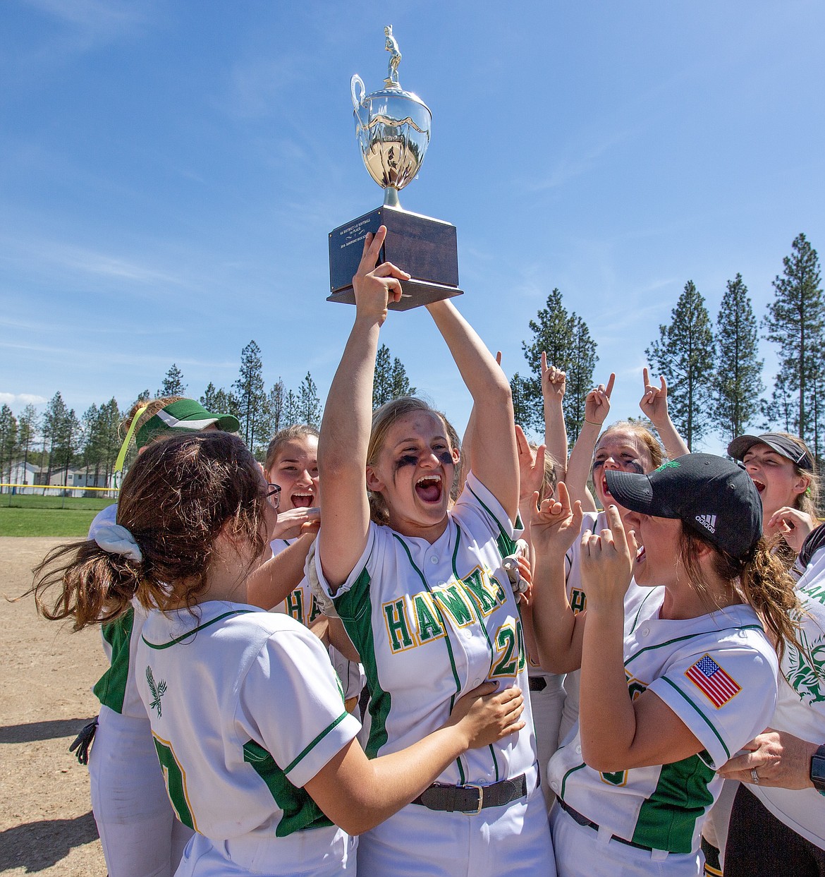 Photo by JASON DUCHOW PHOTOGRAPHY
Lakeland celebrates with the 4A Region 1 softball championship trophy.