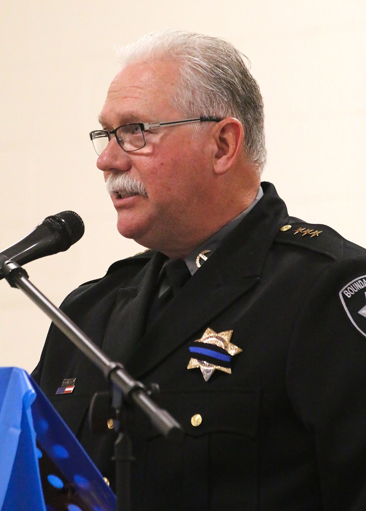 Photo by MANDI BATEMAN
Boundary County Sheriff Dave Kramer introduced the guest speaker of the evening.