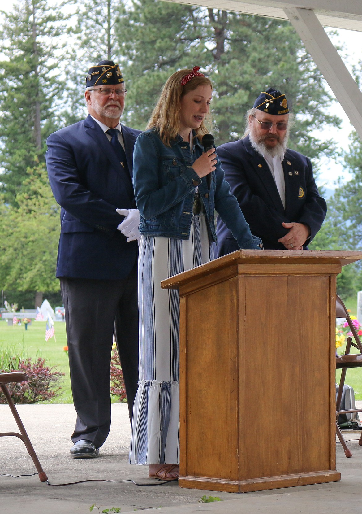 Photo by MANDI BATEMAN
Distinguished Young Woman Katie Summerfield speaking to the audience.