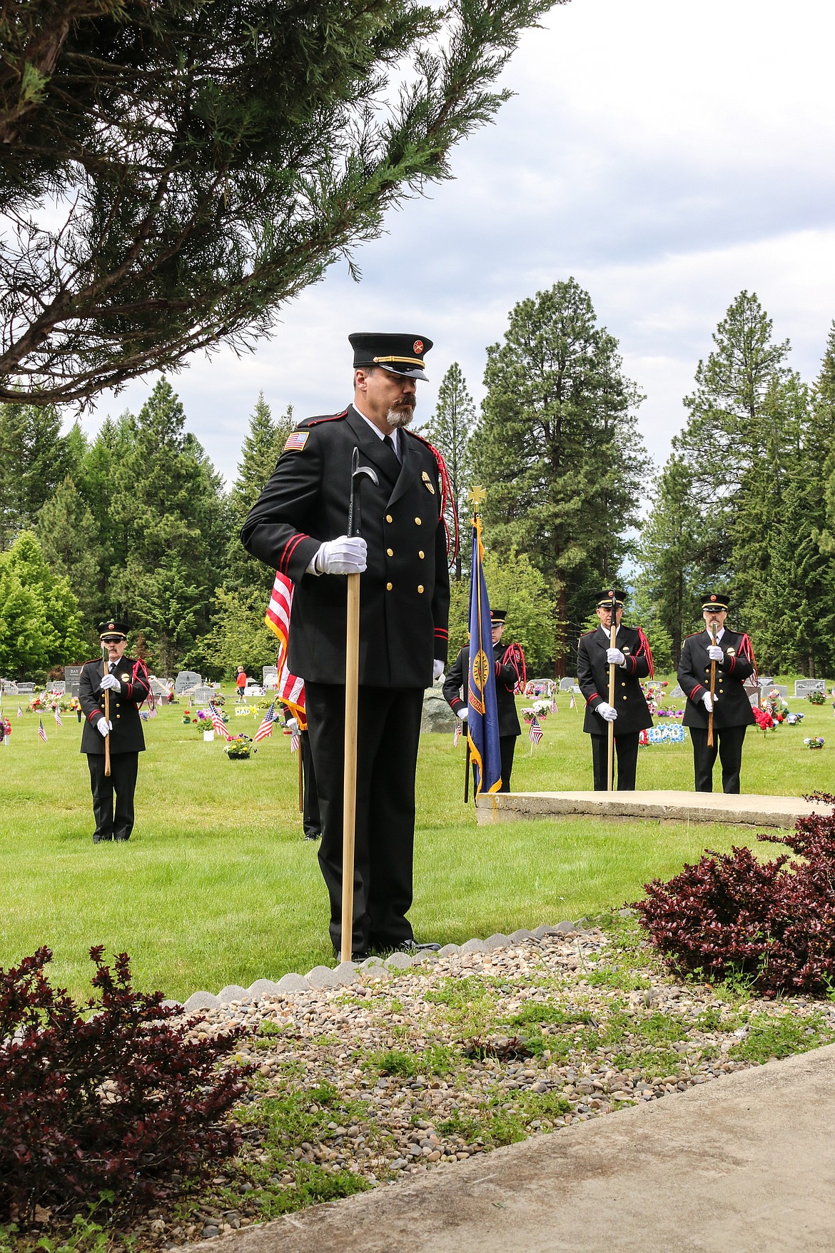 Photo by MANDI BATEMAN
Boundary County Fire Service Honor Guard started the ceremony and Len Pine came forward to sing the National Anthem.