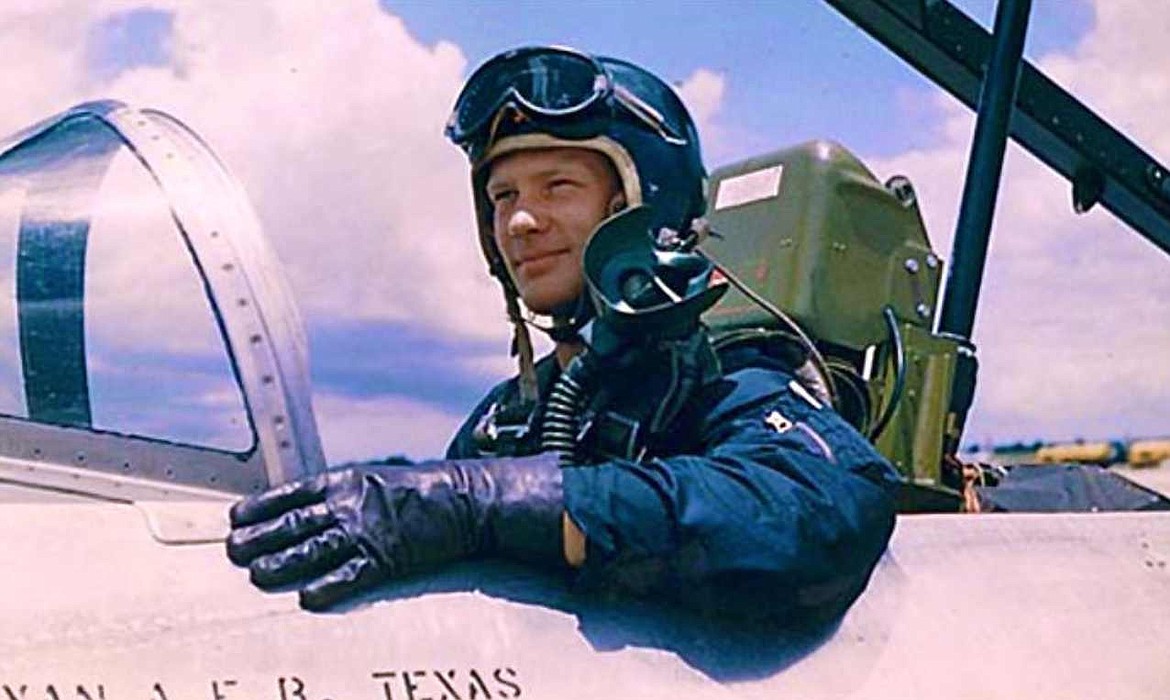 U.S. AIR FORCE
Buzz Aldrin in Lockheed T-33 trainer jet at Bryan Air Force Base, Texas, where he was a flight instructor.