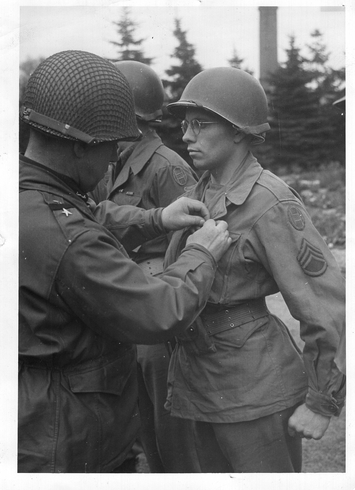 After D-Day, Staff Sgt. Barron receives his Bronze Star. Barron was the father of Worley resident Don Barron. (COURTESY PHOTO)