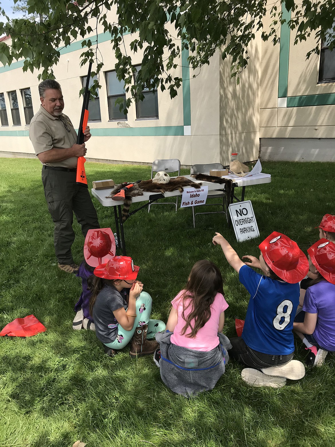 (Courtesy photo)
An official with Idaho Department of Fish &amp; Game talks to Idaho Hill Elementary students at the school&#146;s end-of-the-year Safety Day.