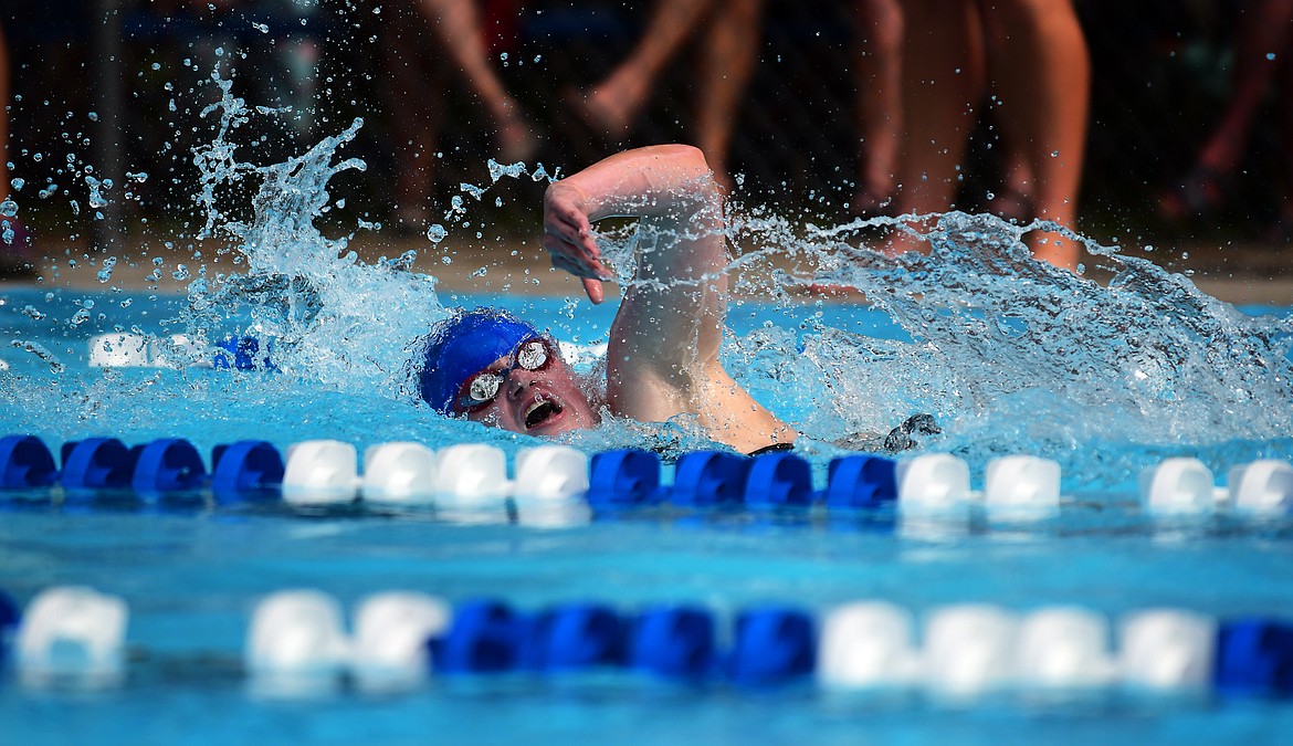 Megan Anderson swims in the 400 freestyle Saturday. (Jeremy Weber photo)