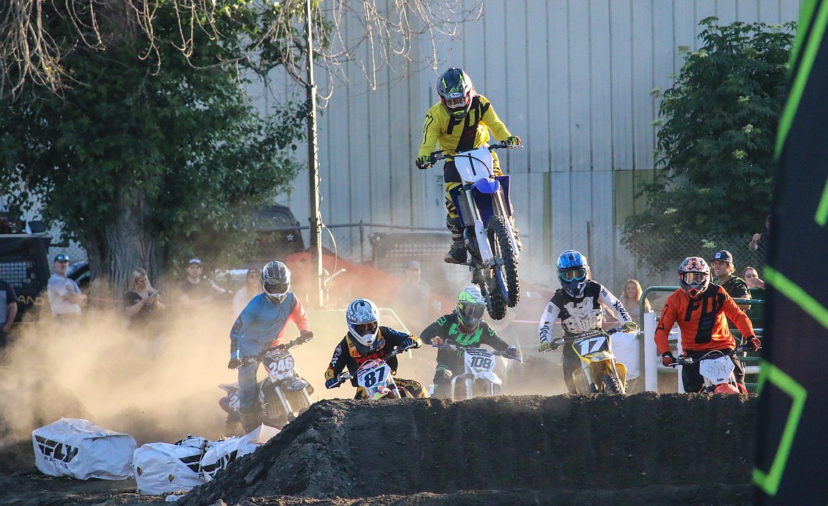 Photo by MANDI BATEMAN
9B Arenacross 2019