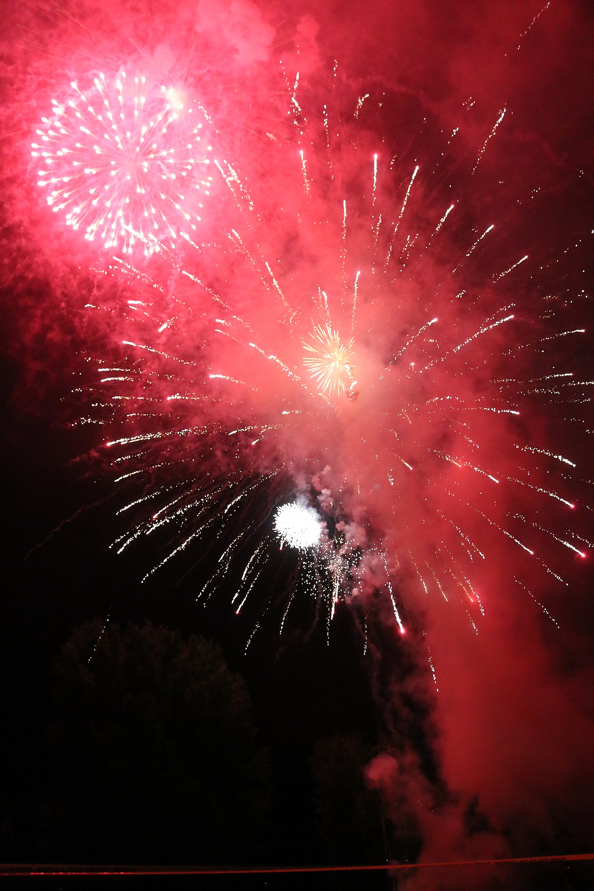 Photo by MANDI BATEMAN
2019 Fourth of July fireworks.