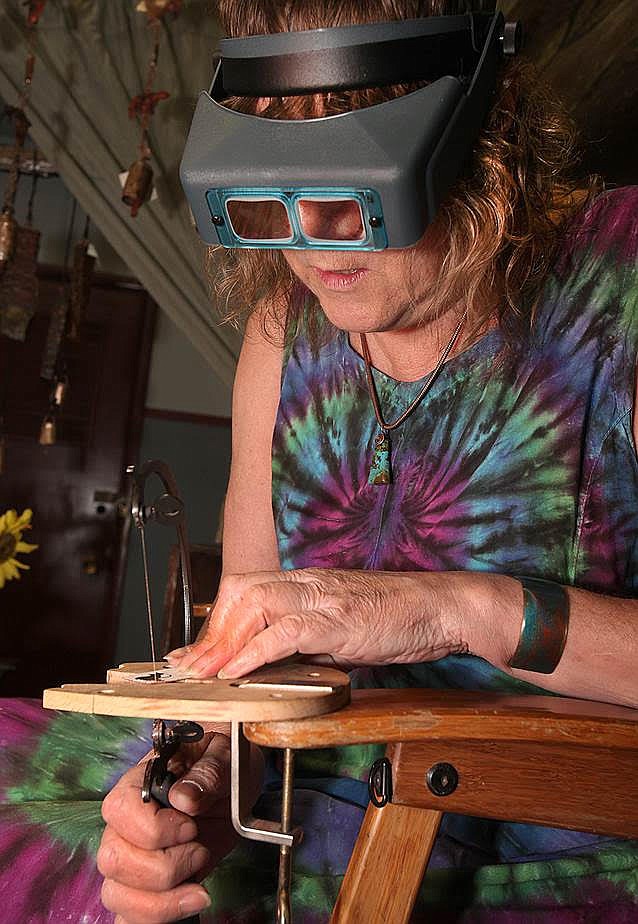 LIZ SMITH demonstrates her craft at least year&#146;s Artists in Paradise event. (Photo credit Joy Nelson/Clark Fork Valley Press)