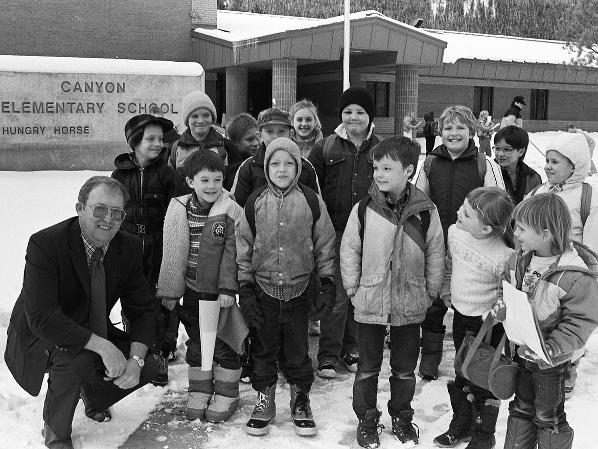 First graders at the new Canyon Elementary School in January, 1989. (Mel Ruder photo)