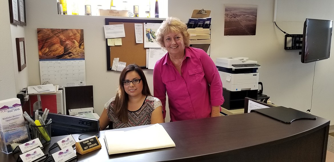 Rachal Pinkerton/Sun Tribune
Lorina Hernandez (left) is taking Linda Watkins&#146; (right) place at the Port of Mattawa.