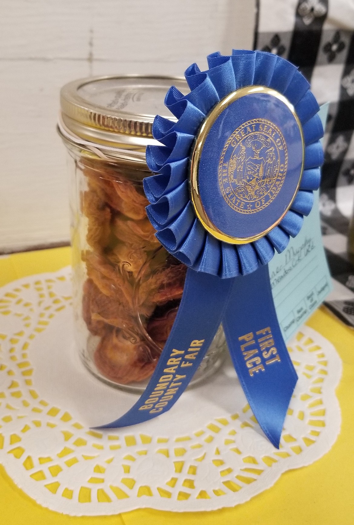 Photo by MANDI BATEMANThis jar of dried fruit won a blue ribbon.