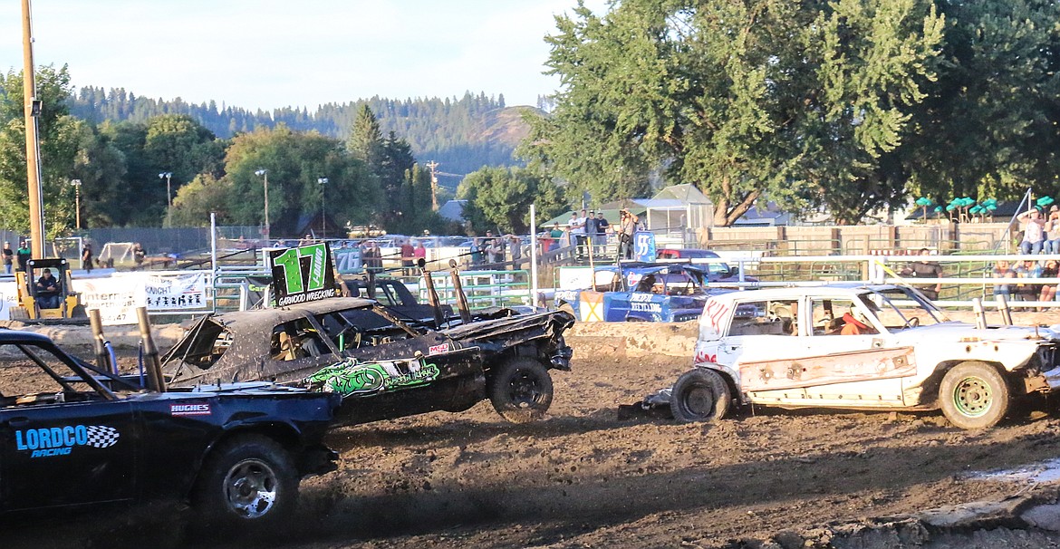 Photo by MANDI BATEMAN
Justin Kirk bearing down on Wade Brown from across the arena.