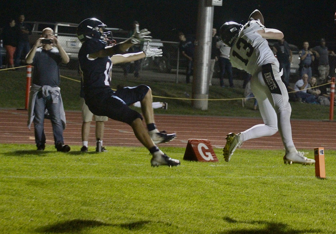 Casey McCarthy/ Columbia Basin Herald Royal's Cooper Christensen makes the grab in the endzone agains the Bulldogs. The touchdown was waived off, however, for offensive pass intereference.