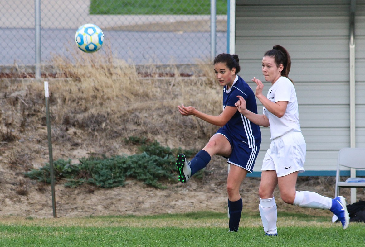 Photo by MANDI BATEMAN
The Badgers beat Priest River with a score of 2-1.
