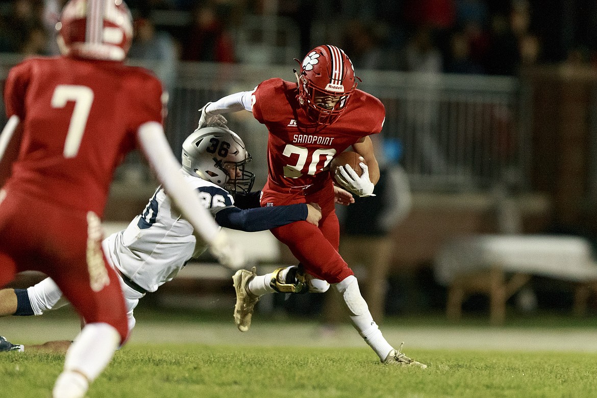 (Photo courtesy of JASON DUCHOW PHOTOGRAPHY)
Junior running back Braden Kappen returned from injury and had eight carries for 81 yards against Lake City.