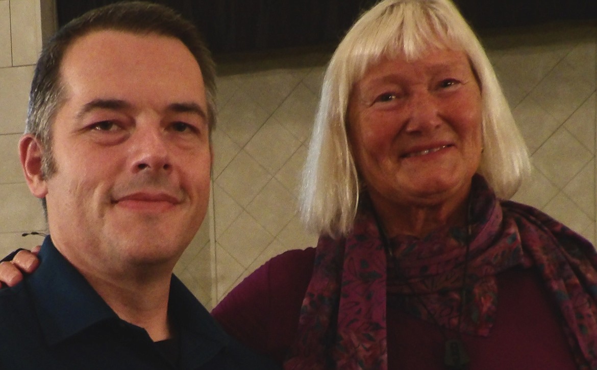 Accompanist Jeff Hunsaker and director Vicki Blake Thompson.