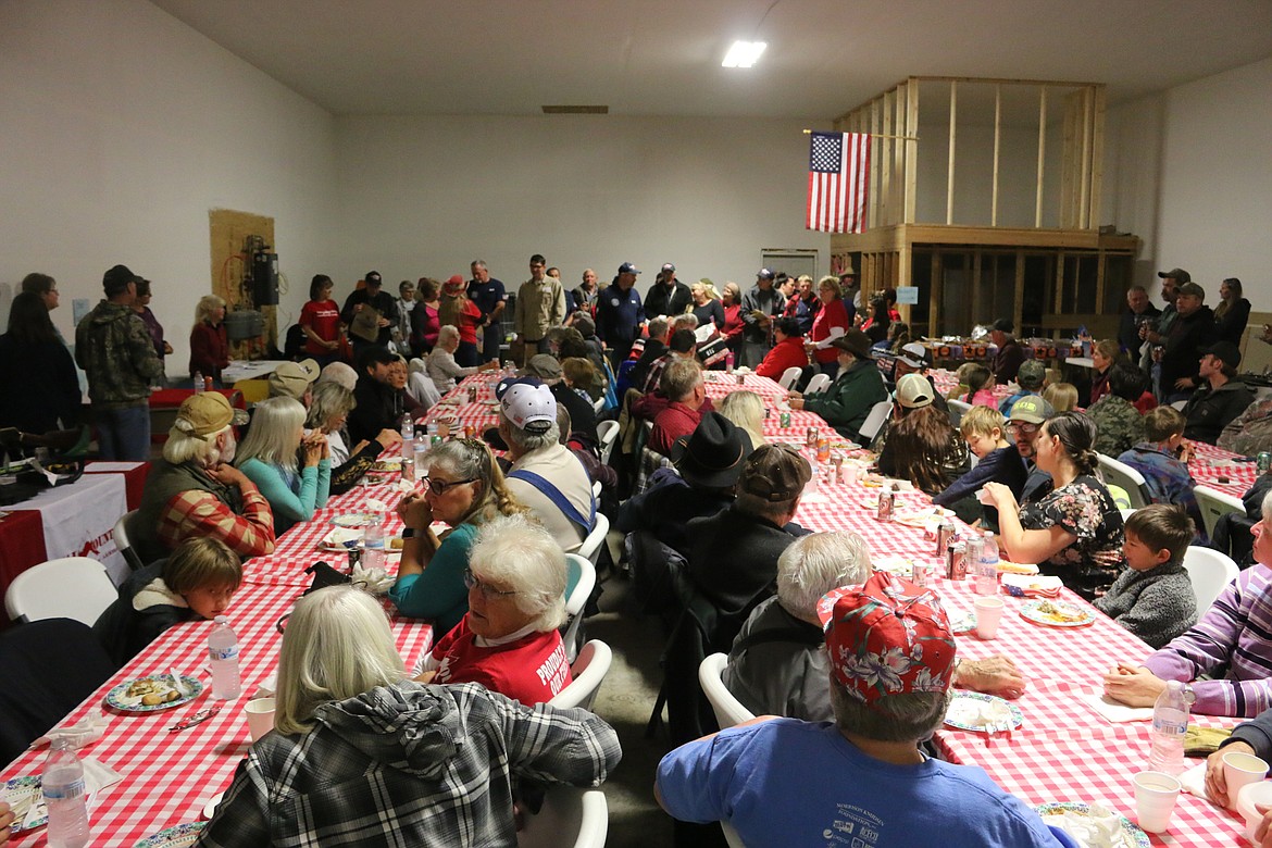 Photo by MANDI BATEMAN
The attendees watch as the Hall Mountain Firefighters receive their handmade quilts.