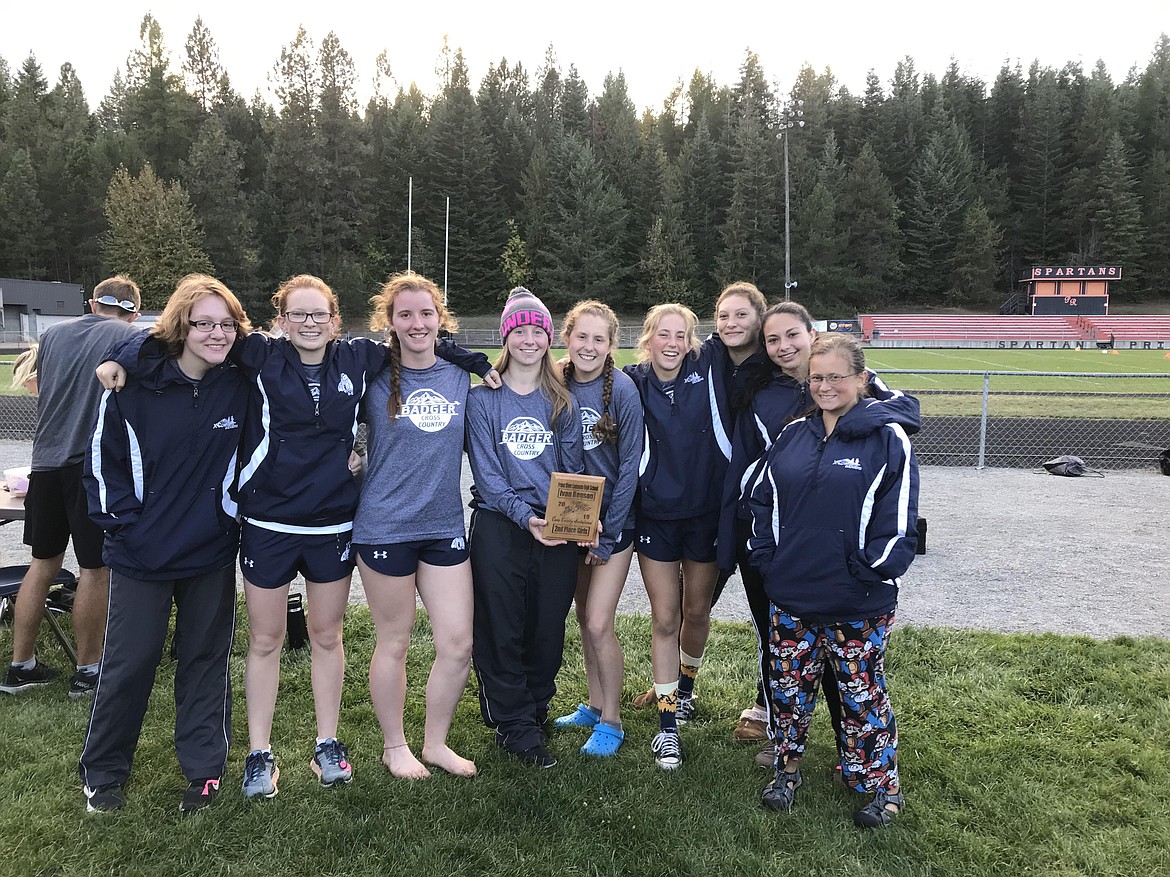 Photo by TYLER WARNER
The Badger girls cross country team at the Ivan Benson Invitational at Priest River Lamanna High School.