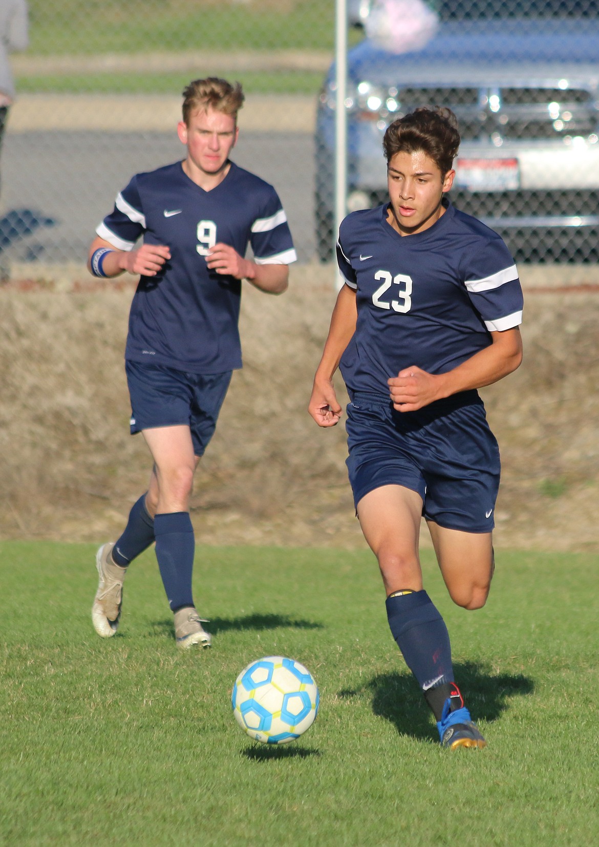 Photo by MANDI BATEMAN
Freshman Ben Tompkins and Junior Daniel Walker.