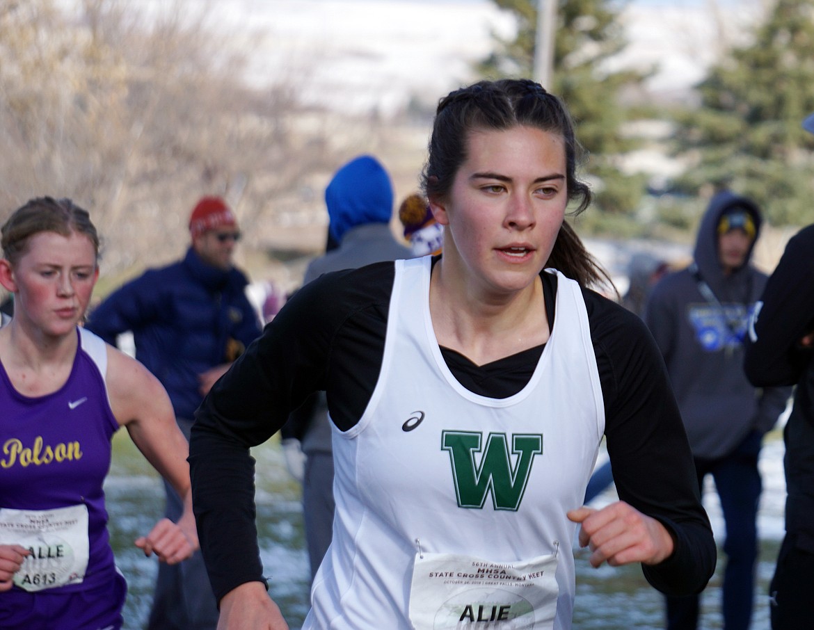 Bulldog Alie Simpson finished the Class A State Cross Country meet with a time of 21:33.44. (Matt Weller photo)