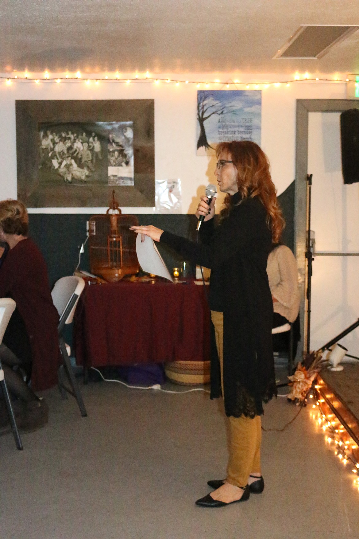 Photo by MANDI BATEMAN
Becky James speaking at the Fall Festival and Fashion Show.