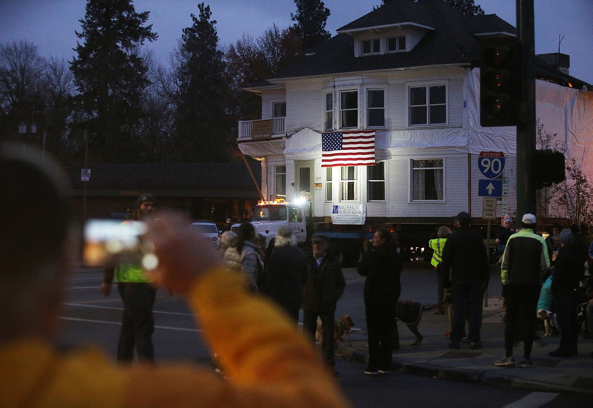 The house moves west on Sherman Avenue before heading down 7th Street. (LOREN BENOIT/Press)