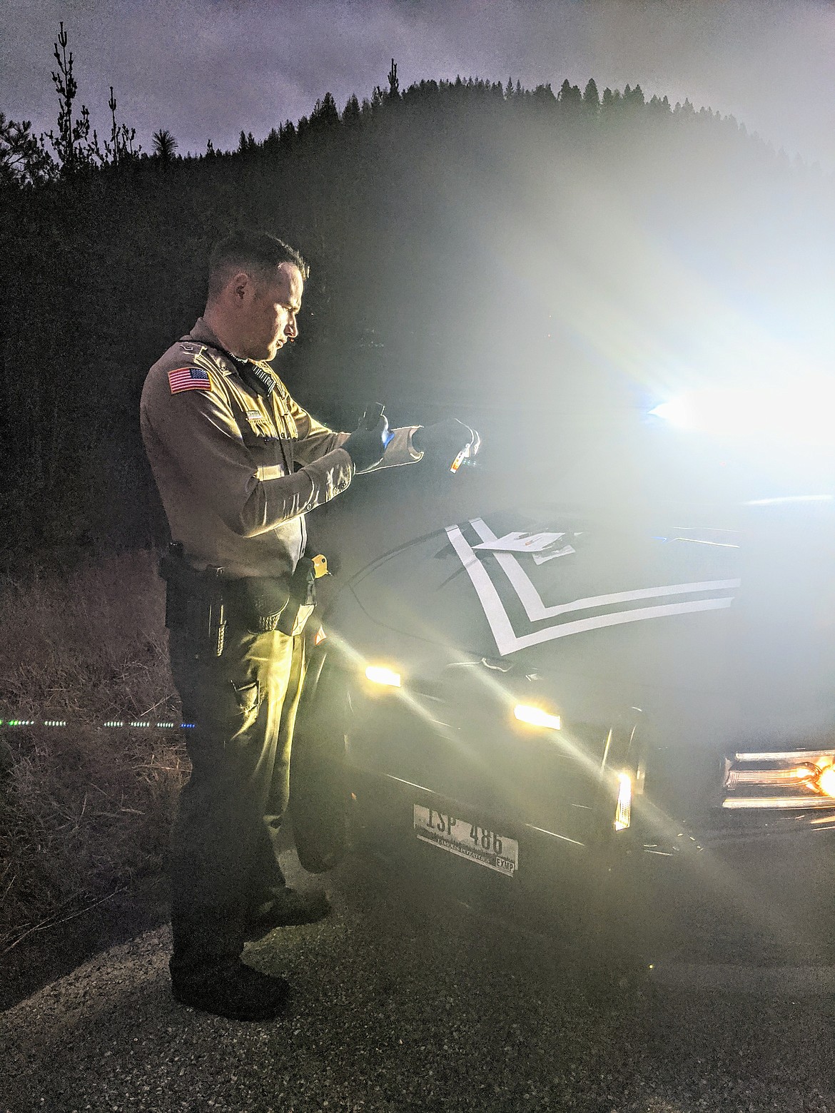 Deputy Abshire tests the white substance he found in the vehicle to determine what it is. The test turned out to be positive for methamphetamine.