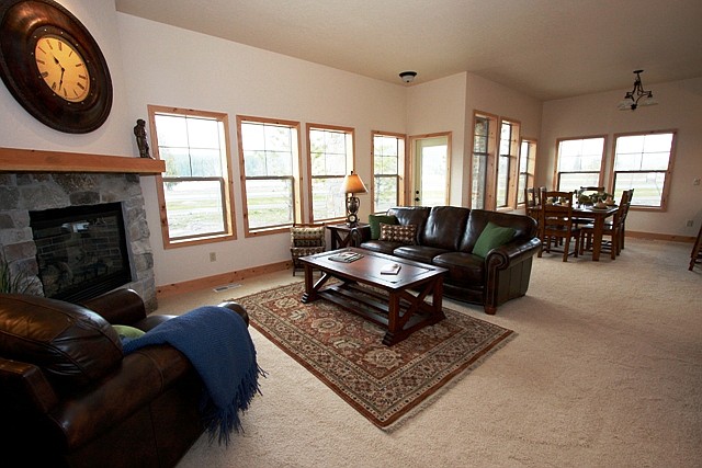 Photo courtesy of DOVER BAY DEVELOPMENT
Spacious living areas and a gas fireplace are standard at Bayside South.