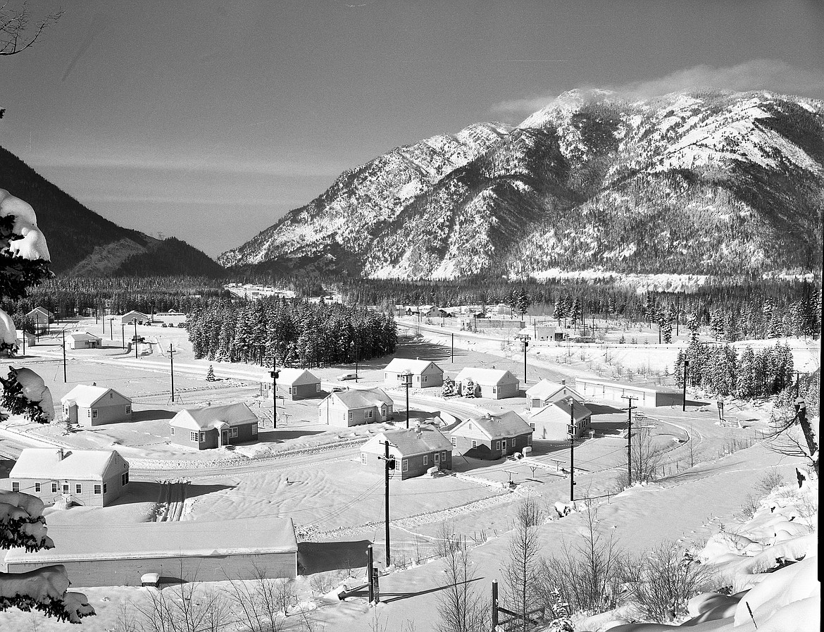 No headline Hungry Horse News